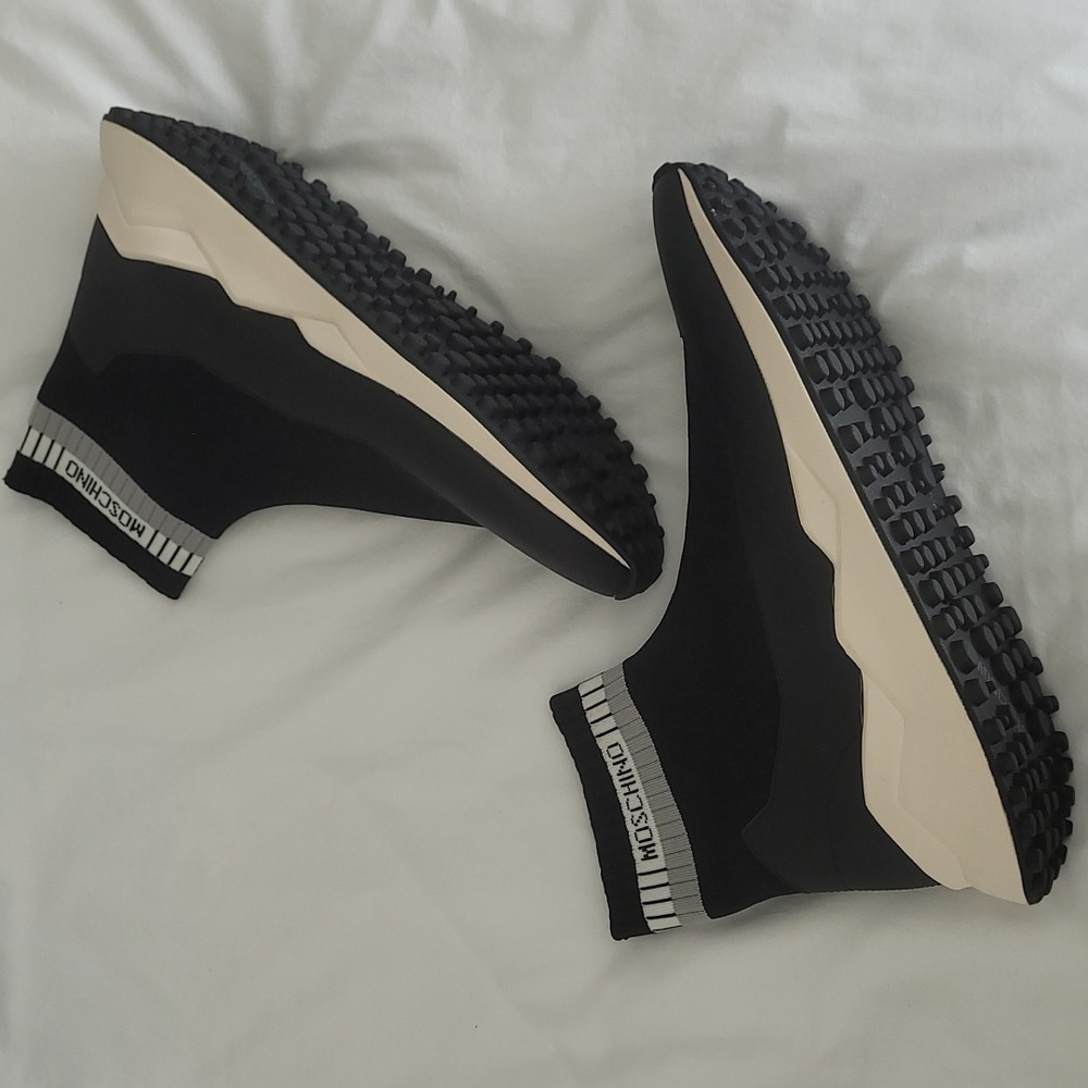 Moschino shoes brand new